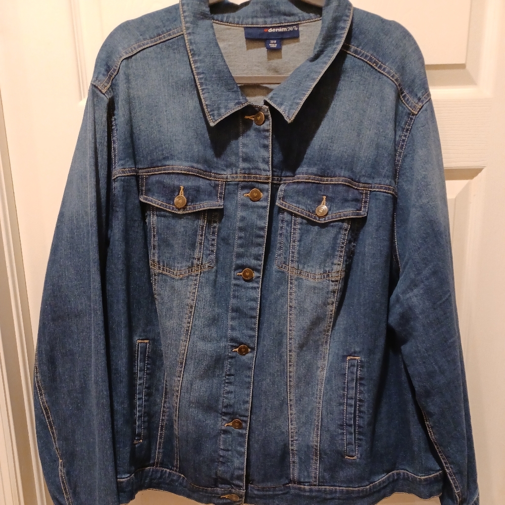 Brand New Denim 24/7 Medium Colored Plus Sized Denim Jean Jacket Size 30w